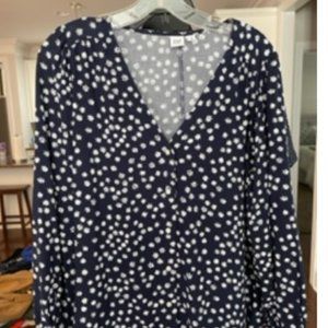 GAP Top - Never Worn Size Medium